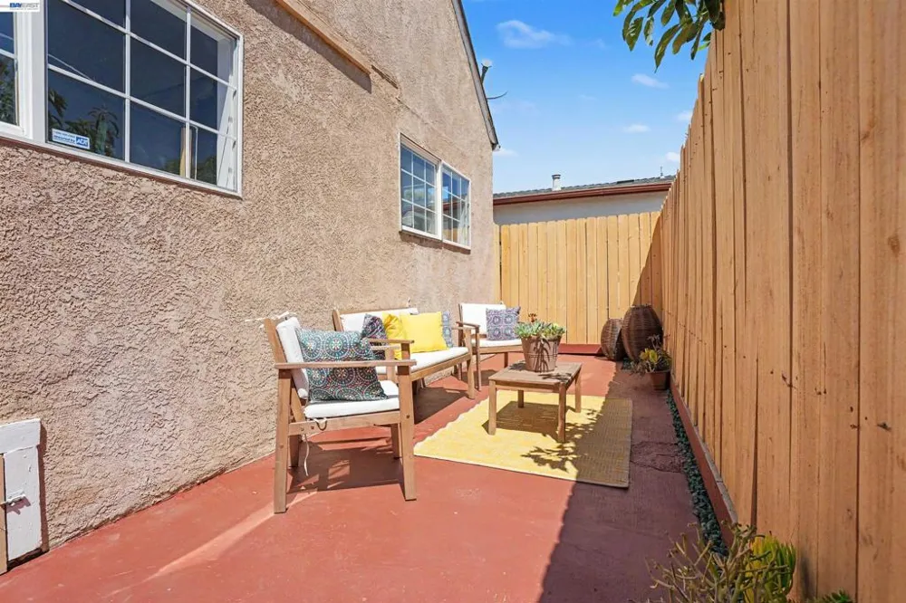 592 Lewis Ave San Leandro, CA 94577