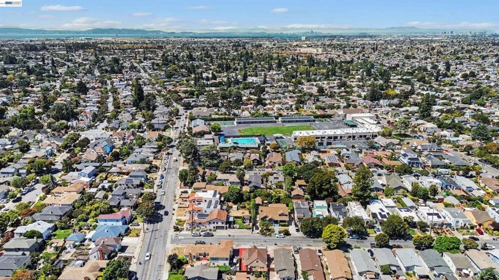 592 Lewis Ave San Leandro, CA 94577