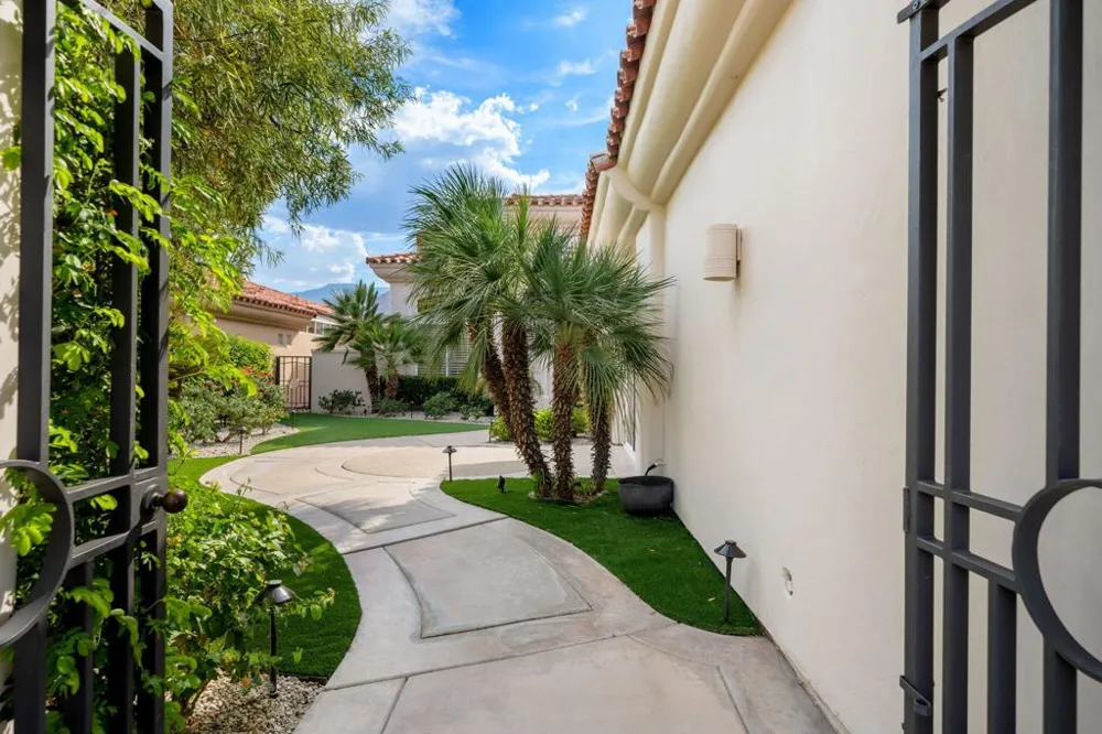 51005 Mandarina La Quinta, CA 92253