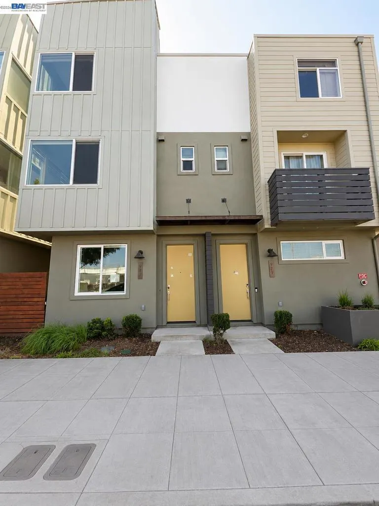 977 24Th St Oakland, CA 94607