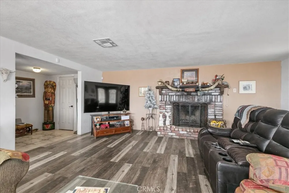 55576 Valley View Road Landers, CA 92285