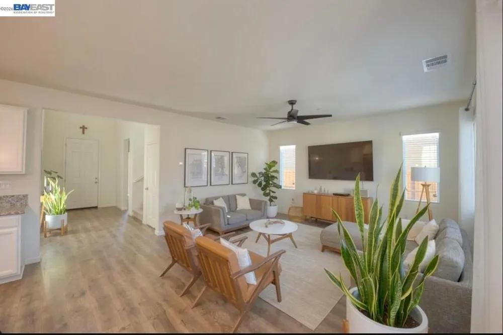 21236 Grapevine Dr Patterson, CA 95363