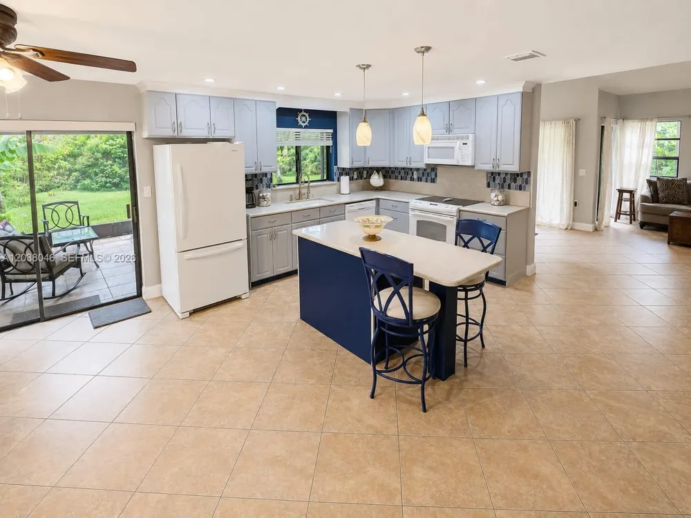 13870 Magnolia Ct Davie, FL 33325