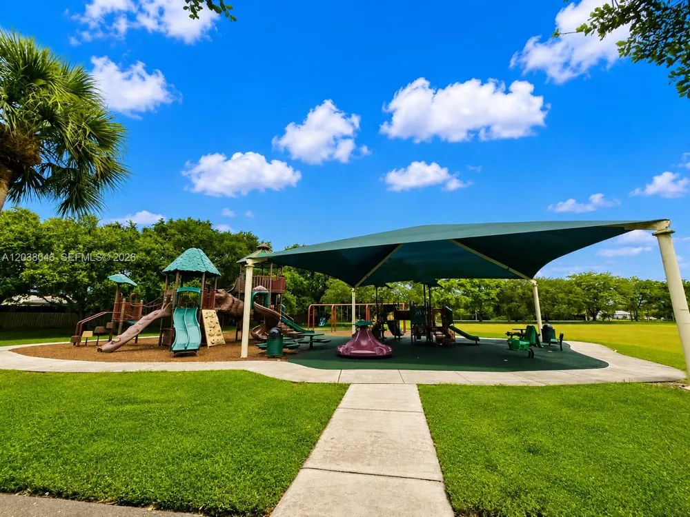13870 Magnolia Ct Davie, FL 33325
