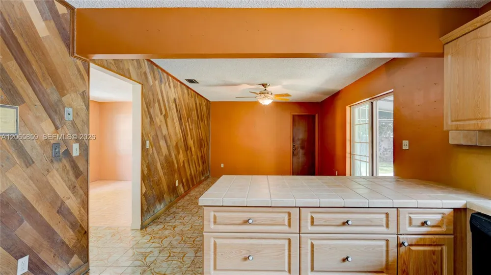 10710 SW 32nd St Miami, FL 33165