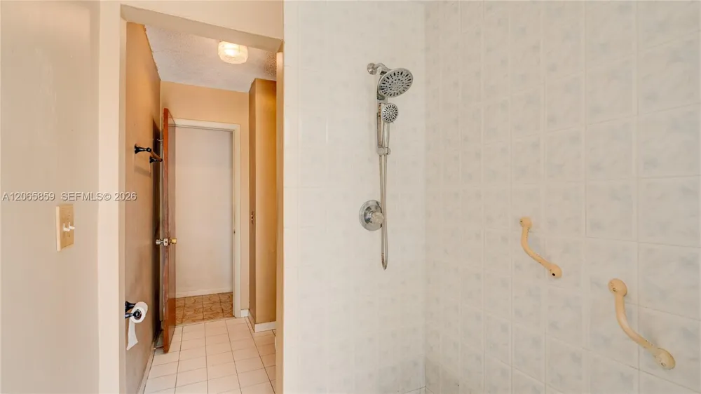 10710 SW 32nd St Miami, FL 33165