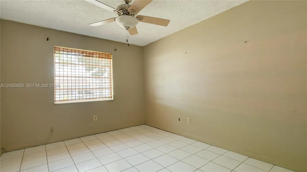 10710 SW 32nd St Miami, FL 33165