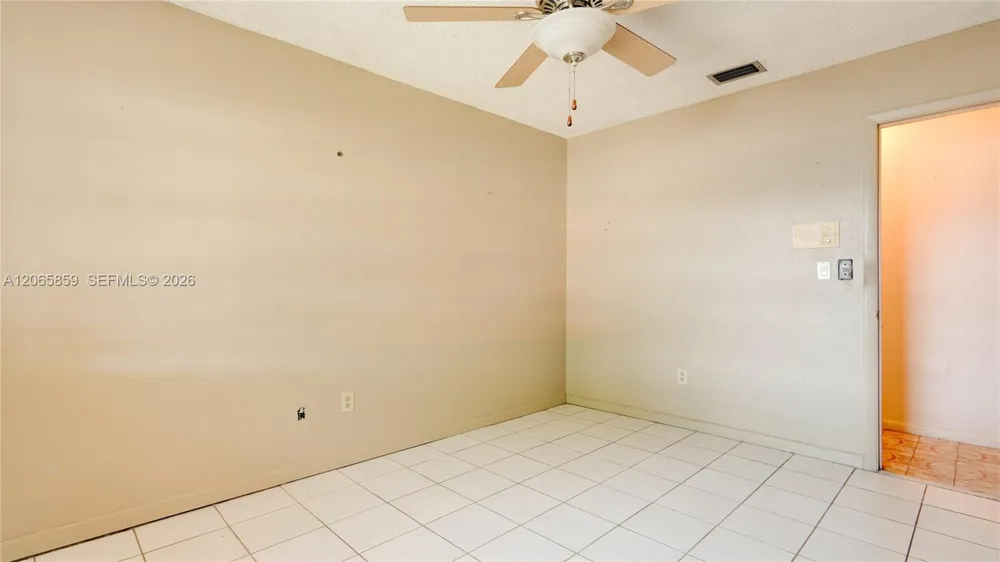 10710 SW 32nd St Miami, FL 33165