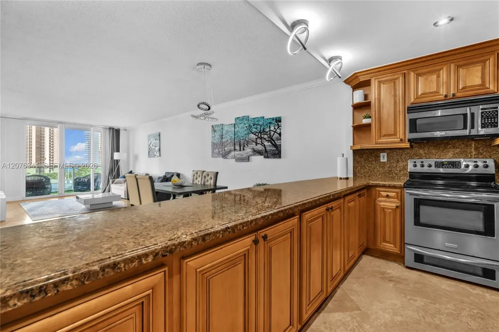 19370 Collins Ave #919 Sunny Isles Beach, FL 33160