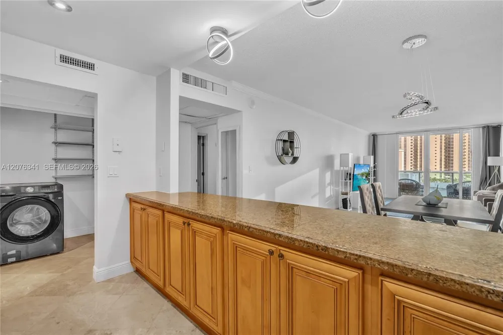 19370 Collins Ave #919 Sunny Isles Beach, FL 33160