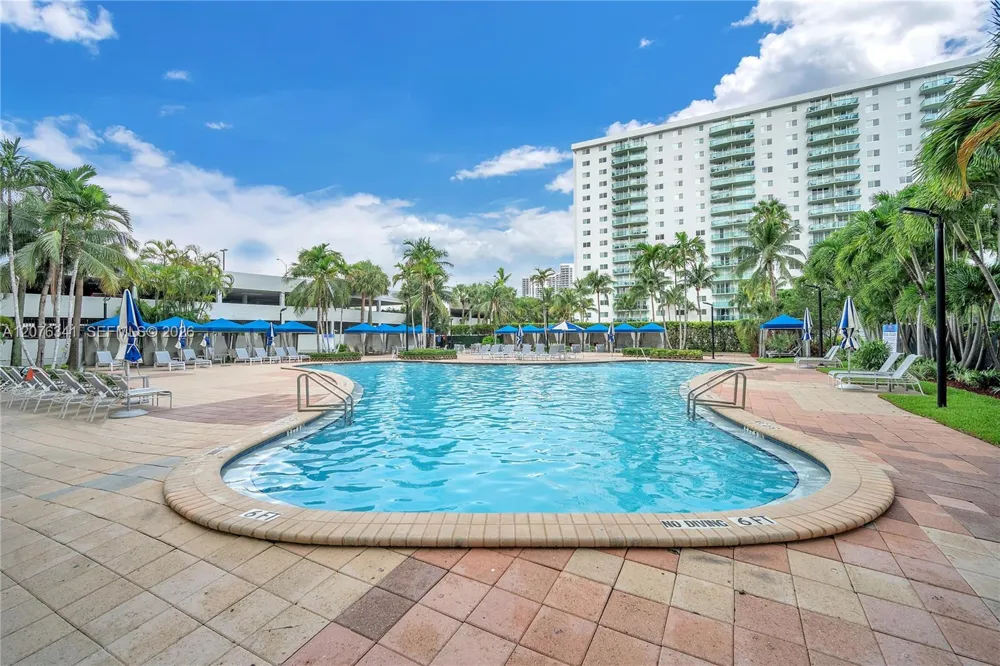 19370 Collins Ave #919 Sunny Isles Beach, FL 33160