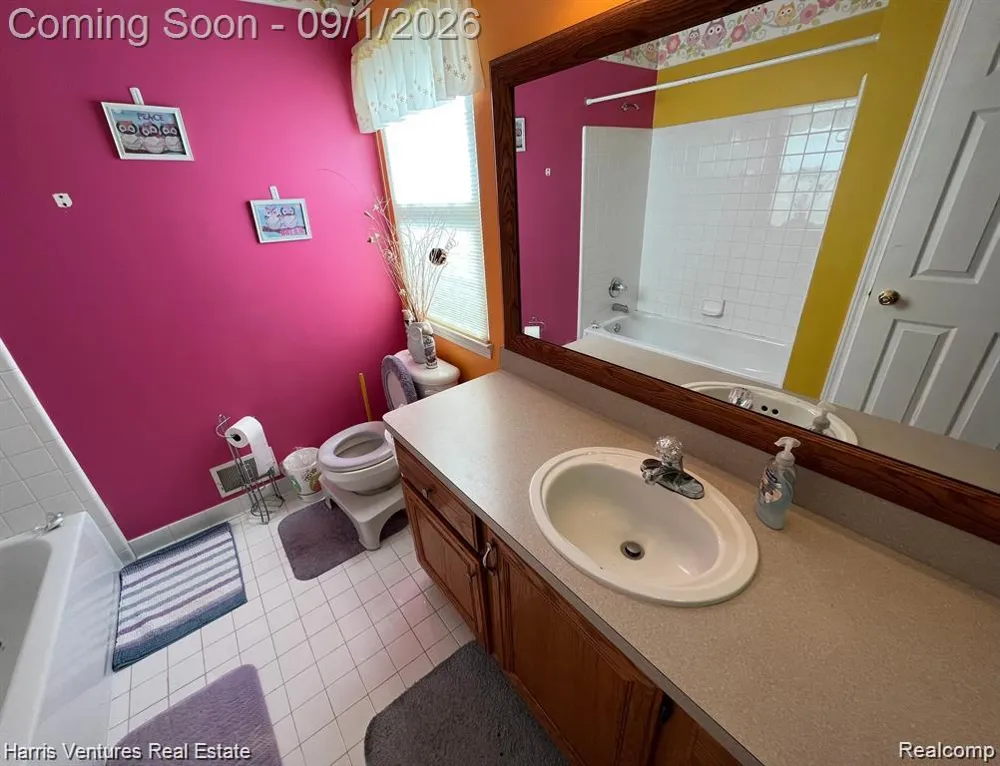 31271 Lavender Drive Rockwood City, MI 48173
