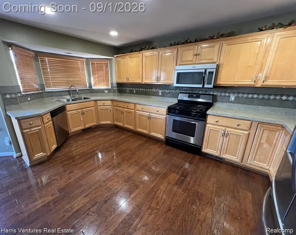 31271 Lavender Drive Rockwood City, MI 48173