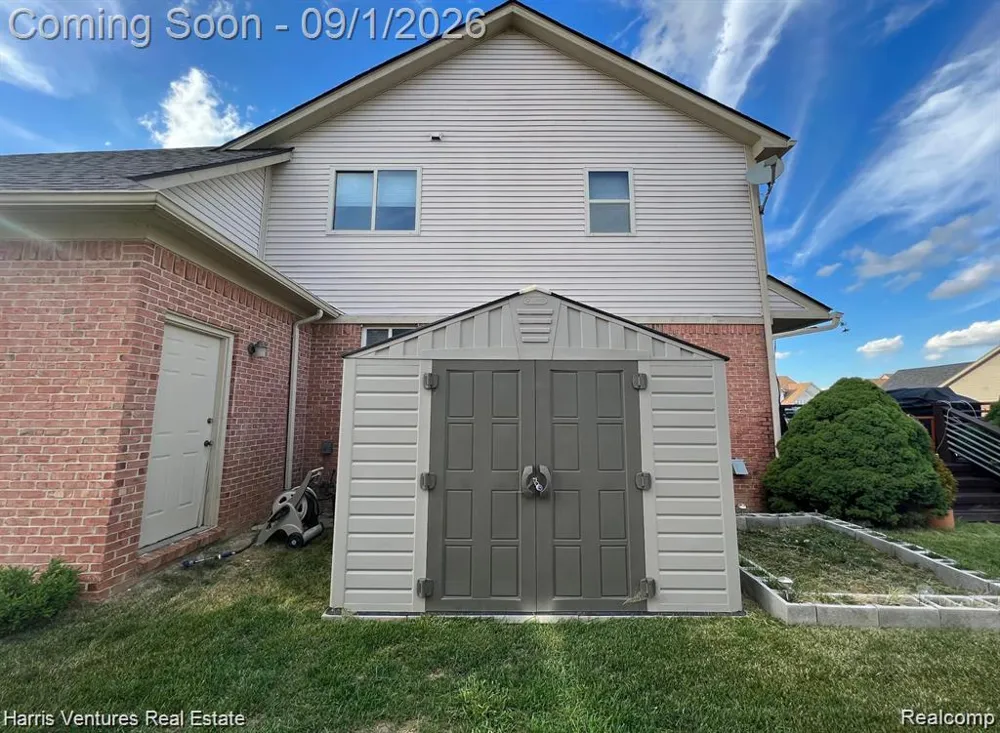 31271 Lavender Drive Rockwood City, MI 48173