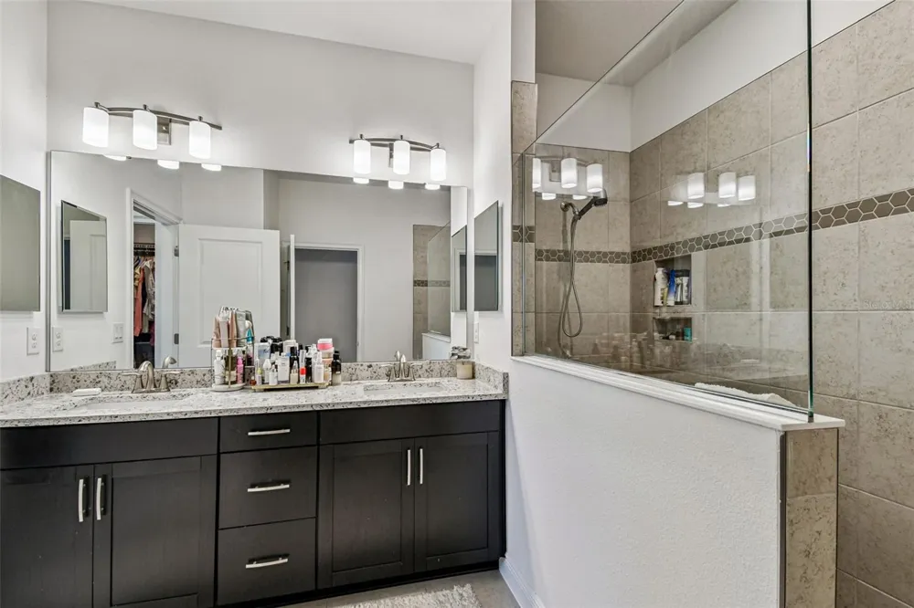 1039 DAVIS HEATHER CIRCLE Seffner, FL 33584