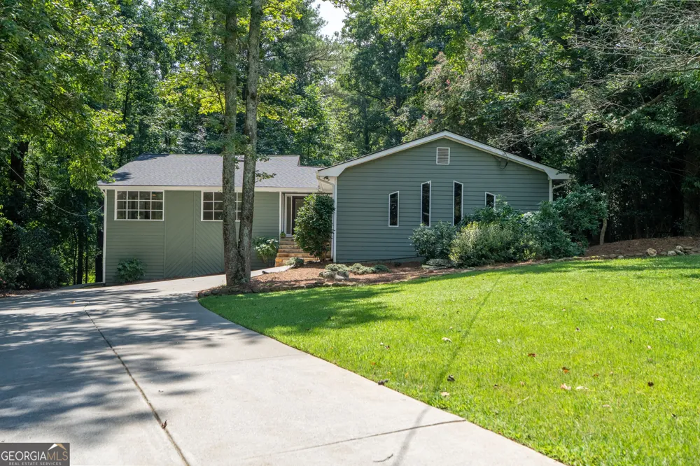 3882 Centre CT Peachtree Corners, GA 30092