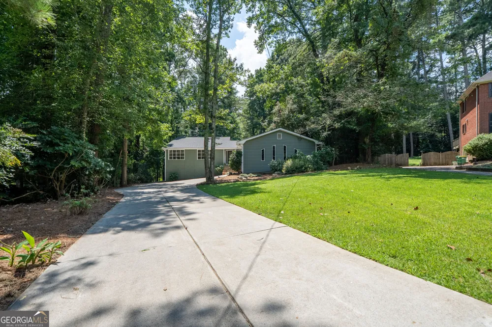 3882 Centre CT Peachtree Corners, GA 30092
