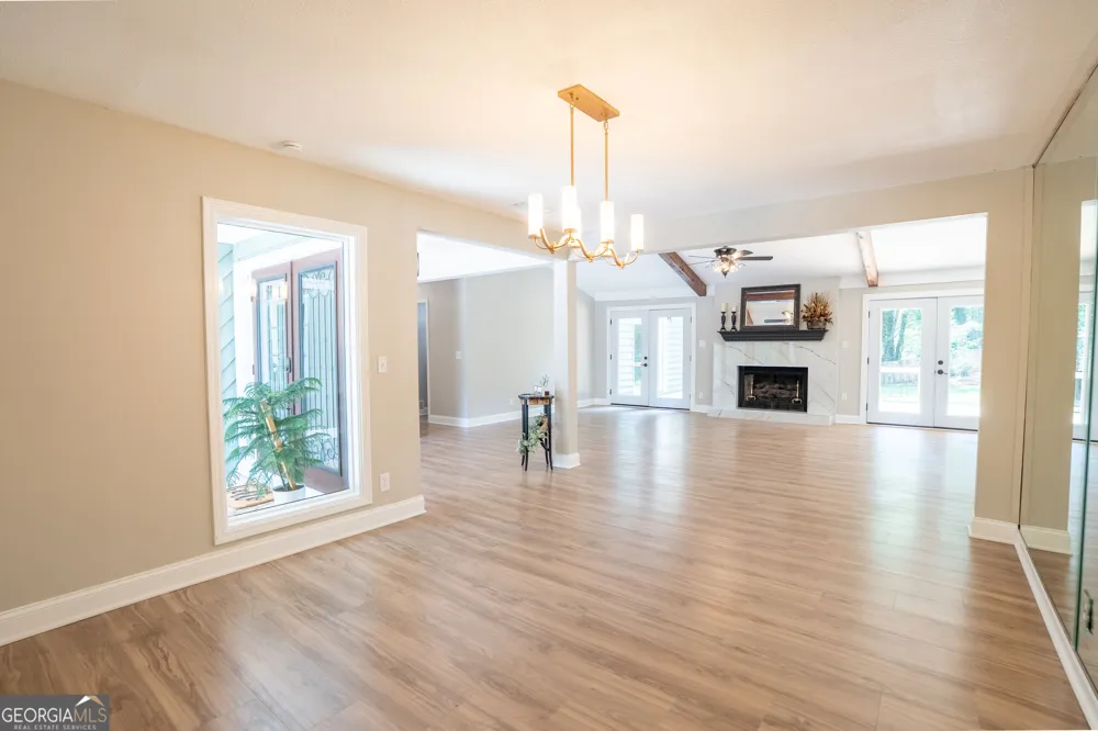 3882 Centre CT Peachtree Corners, GA 30092
