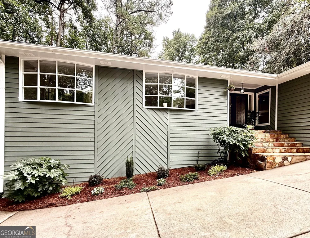 3882 Centre CT Peachtree Corners, GA 30092