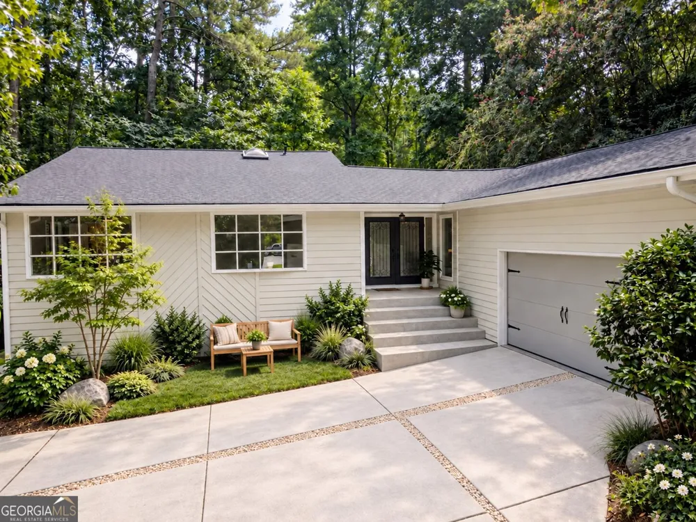 3882 Centre CT Peachtree Corners, GA 30092