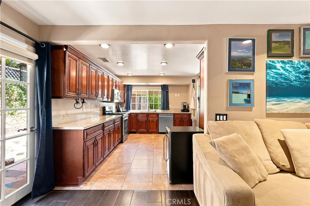 24112 Valyermo Mission Viejo, CA 92691