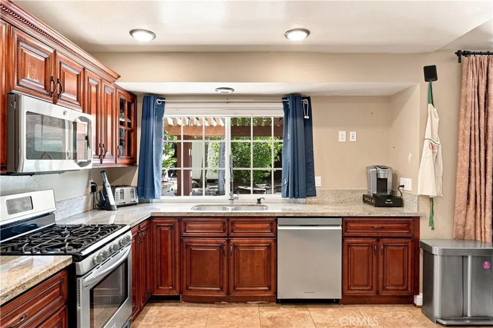 24112 Valyermo Mission Viejo, CA 92691