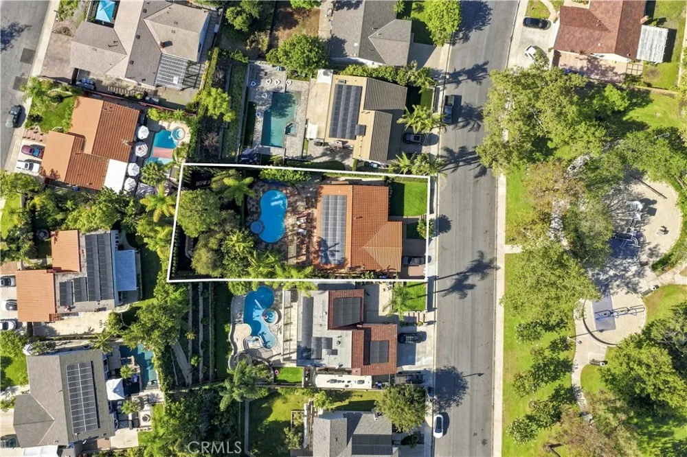 24112 Valyermo Mission Viejo, CA 92691