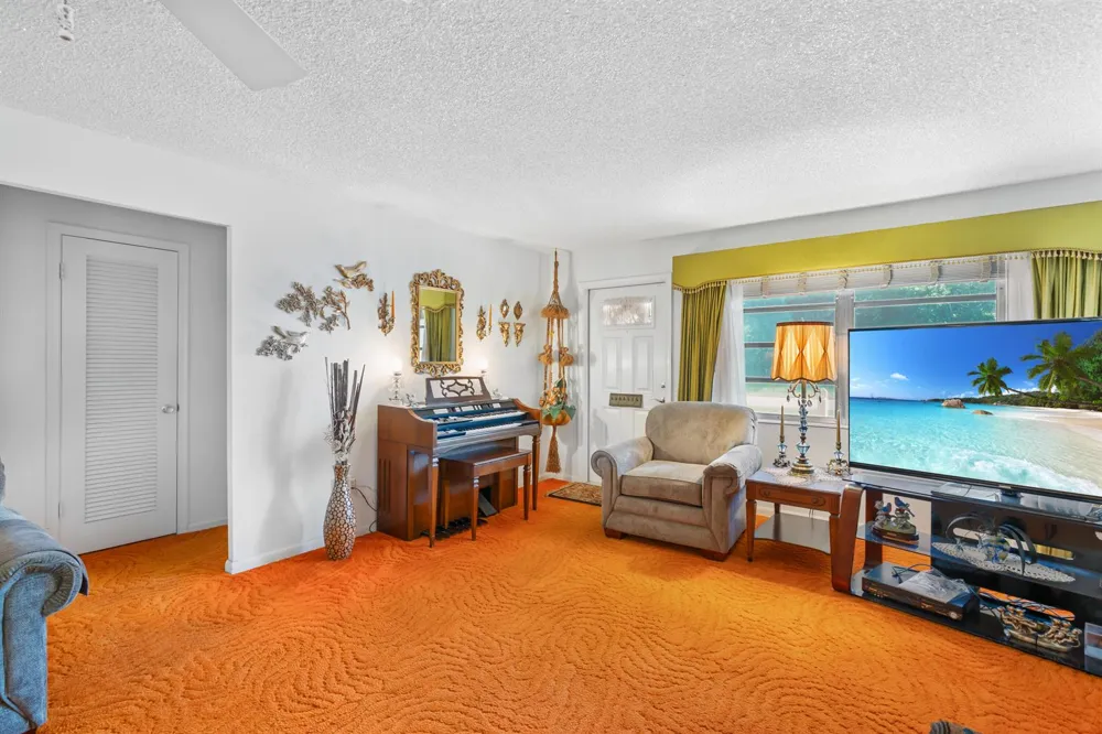 2593 Bahia Road West Palm Beach, FL 33406