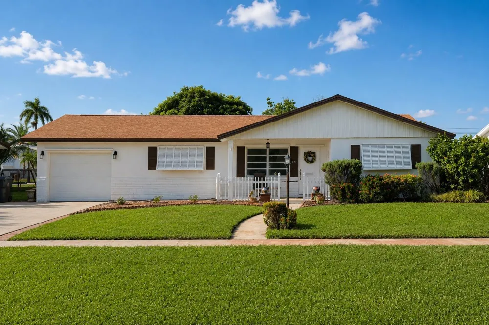 2593 Bahia Road West Palm Beach, FL 33406