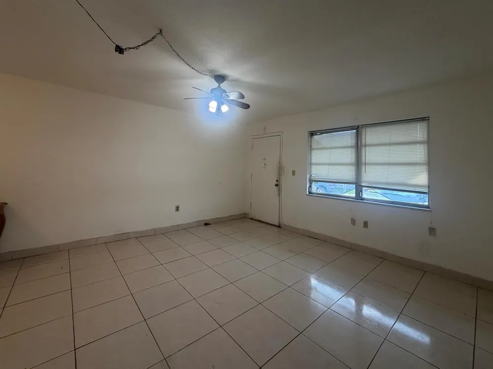 20210 NE 2ND AVENUE #V14 Miami Gardens, FL 33179