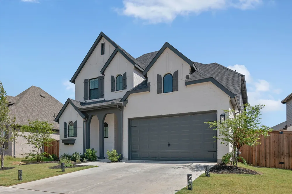 2448 Halter Drive Aubrey, TX 76227