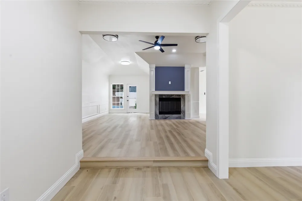 237 Bradford Drive Hurst, TX 76053