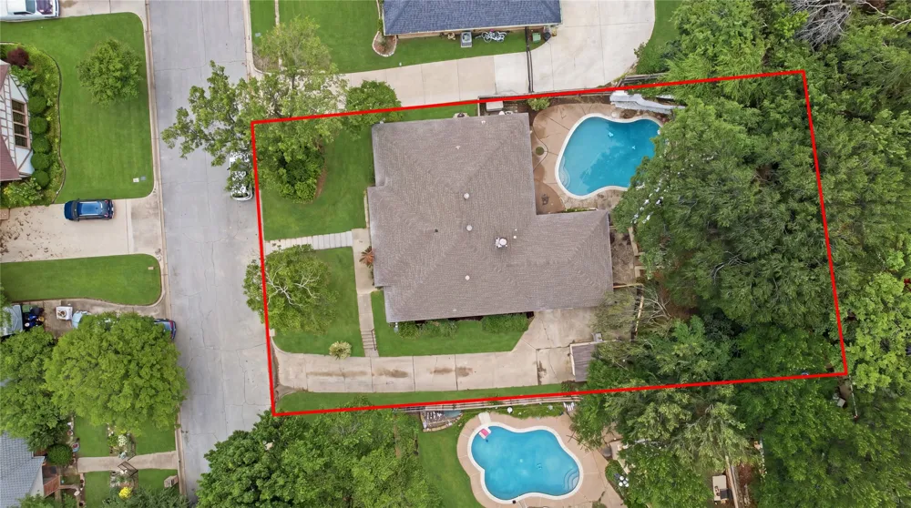237 Bradford Drive Hurst, TX 76053