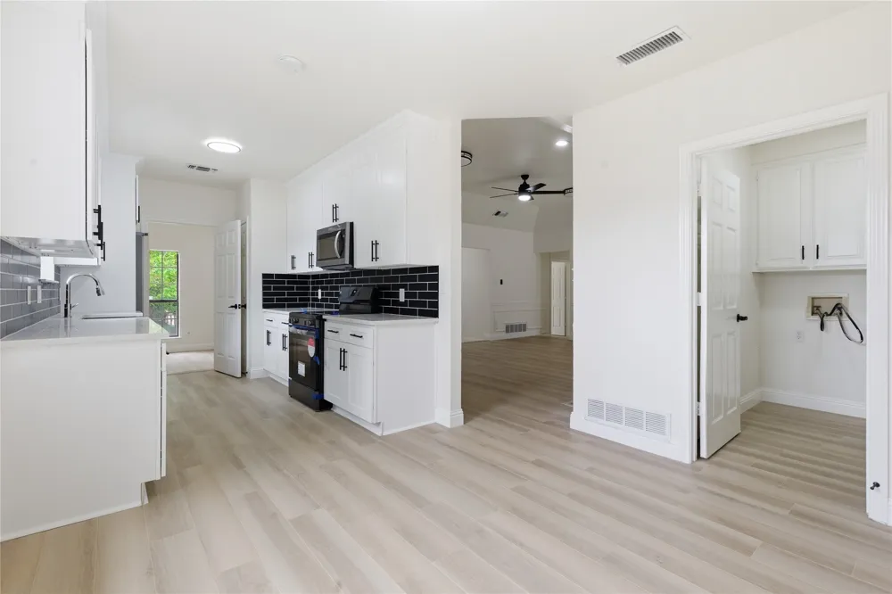 237 Bradford Drive Hurst, TX 76053