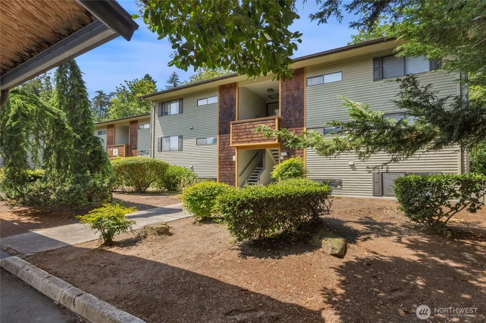 23405 16th Place S #C104 Des Moines, WA 98198