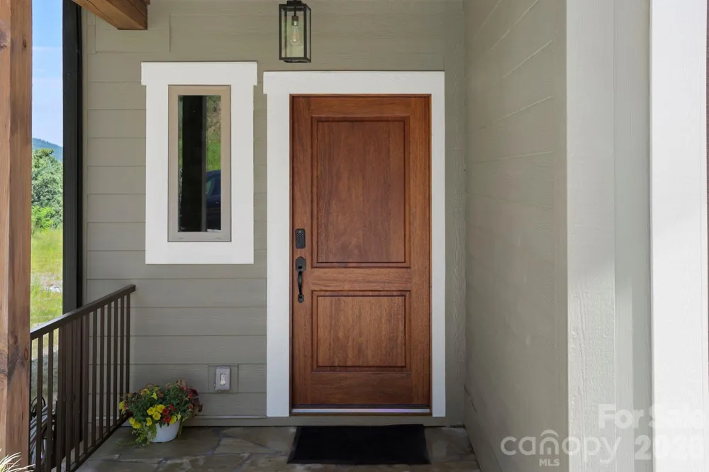 128 Chepstow Place Black Mountain, NC 28711