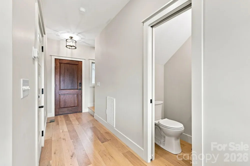 128 Chepstow Place Black Mountain, NC 28711