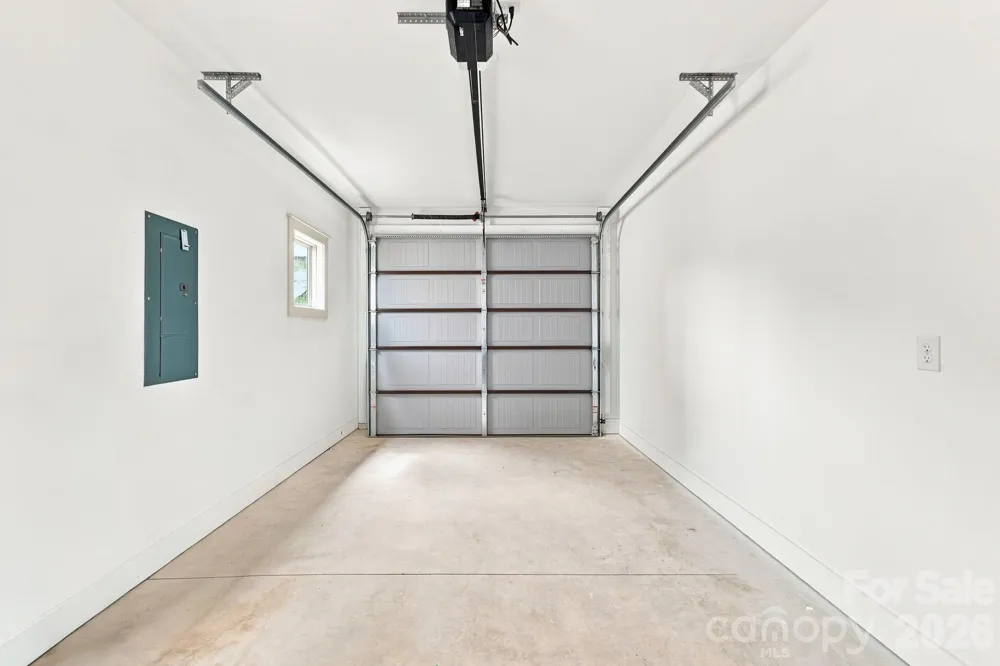 128 Chepstow Place Black Mountain, NC 28711