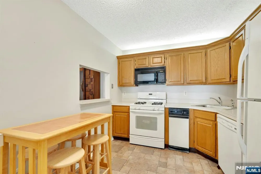 631 Plum Terrace Mahwah, NJ 07430