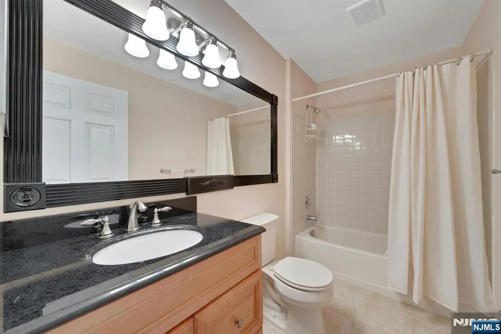 631 Plum Terrace Mahwah, NJ 07430