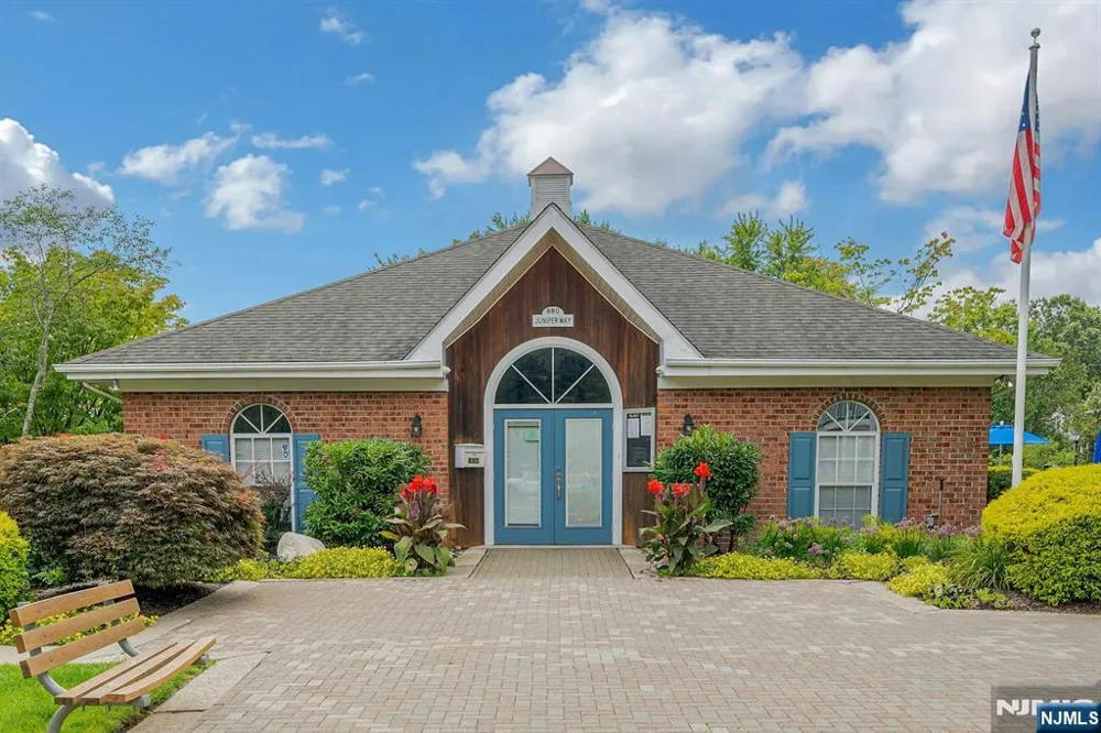 631 Plum Terrace Mahwah, NJ 07430