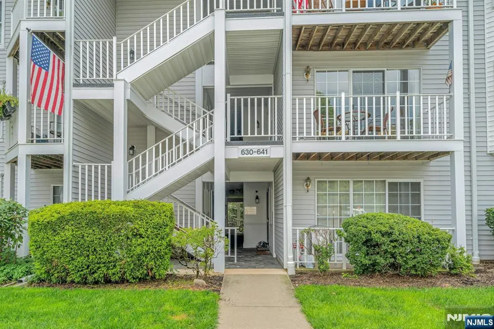 631 Plum Terrace Mahwah, NJ 07430