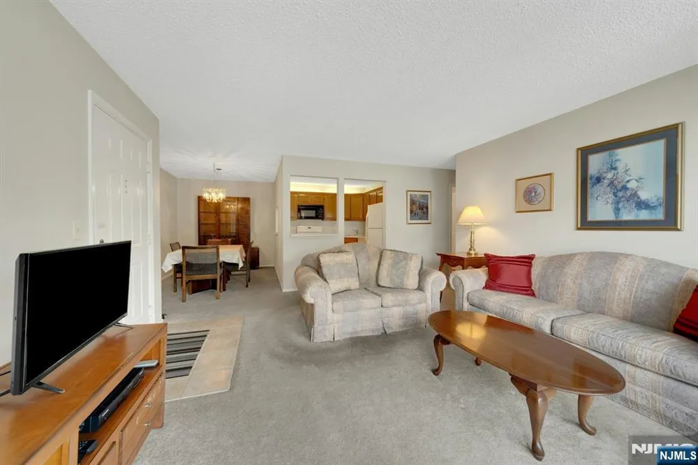 631 Plum Terrace Mahwah, NJ 07430