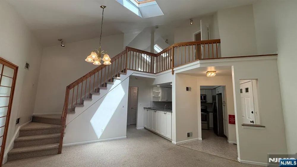 1530 Westgate Drive Fort Lee, NJ 07024