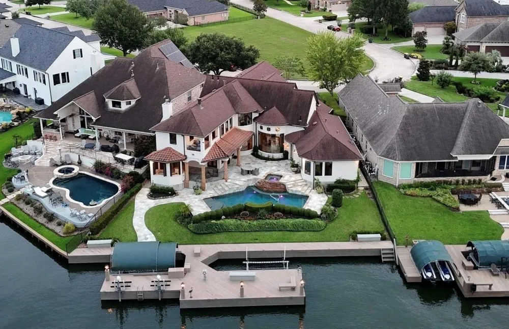 12316 Oak Bend Circle Conroe, TX 77304