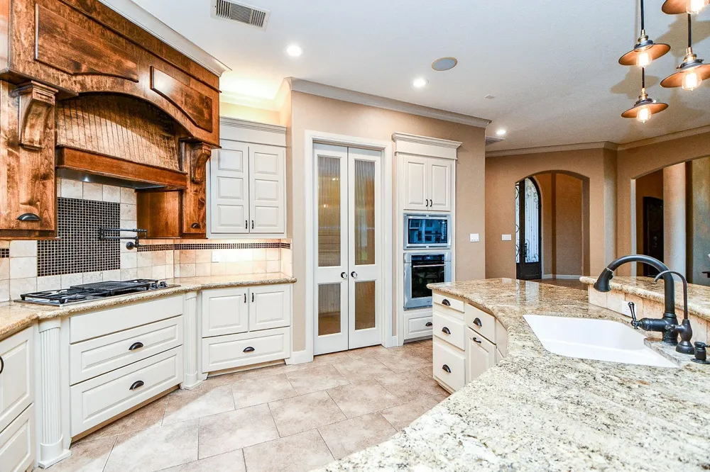 12316 Oak Bend Circle Conroe, TX 77304