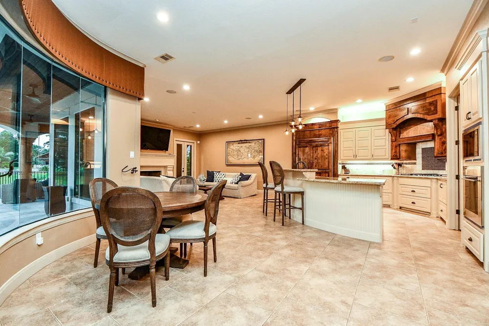 12316 Oak Bend Circle Conroe, TX 77304