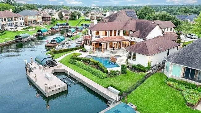 12316 Oak Bend Circle Conroe, TX 77304