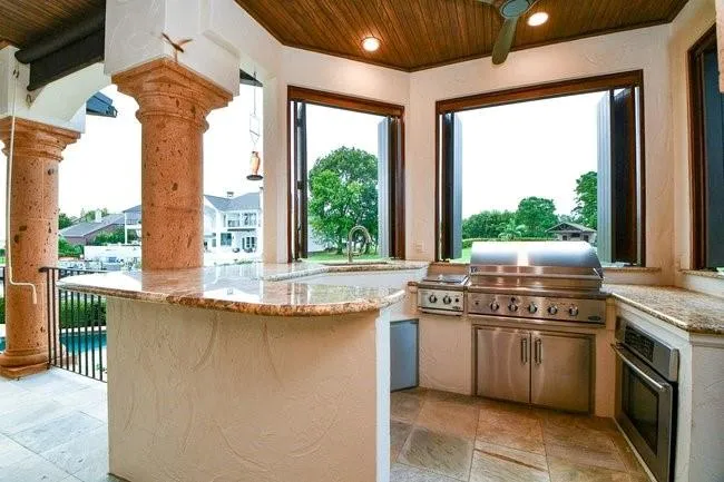 12316 Oak Bend Circle Conroe, TX 77304