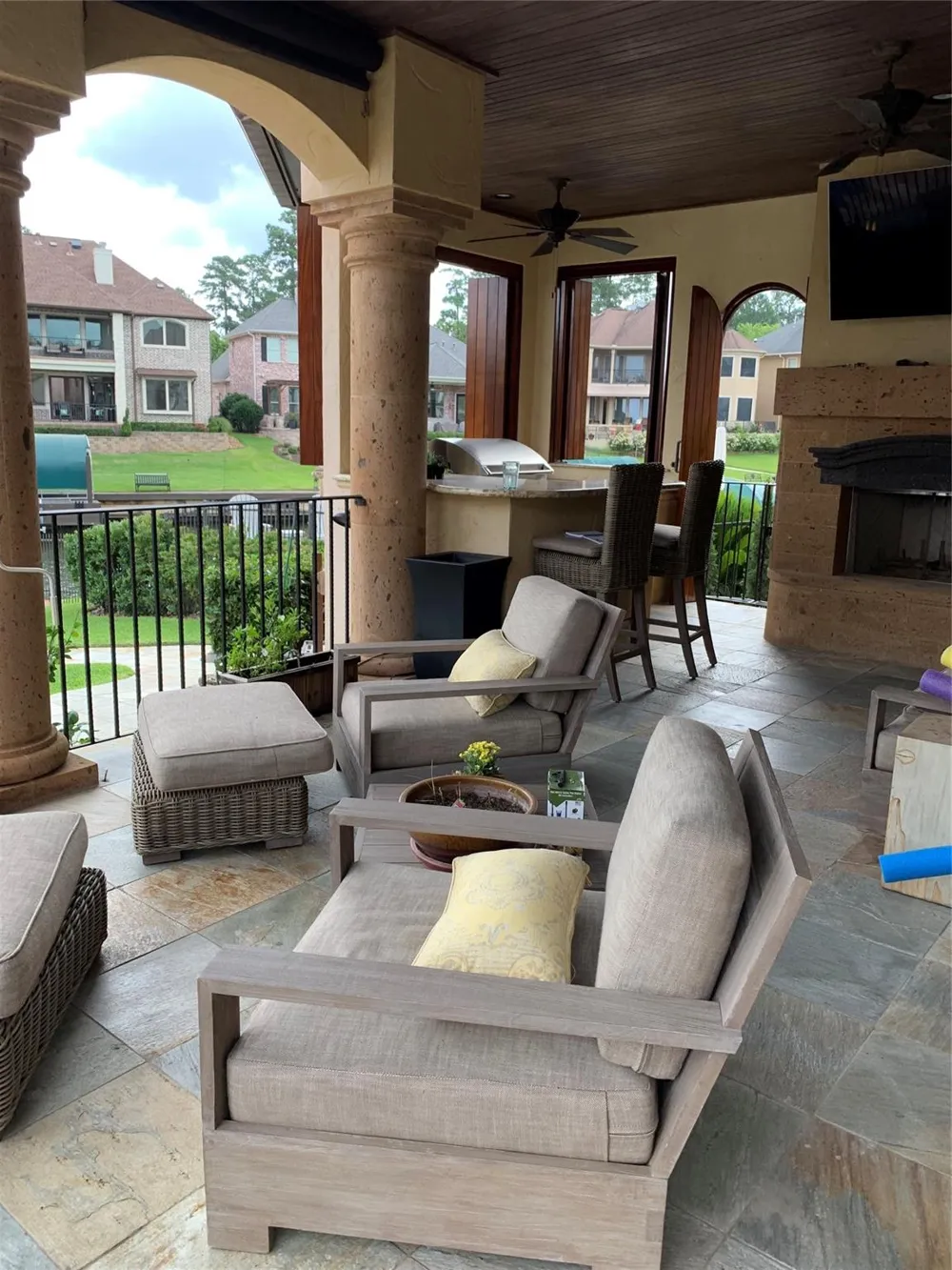 12316 Oak Bend Circle Conroe, TX 77304